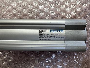  Explore Reliable Industrial Solutions at CNC-Service.nl. Discover a variety of high-quality Festo  products, including DSBC-32-125-D3-PPVA-R3-12L Standard Cylinder NEW, designed to optimize your manufacturing processes.