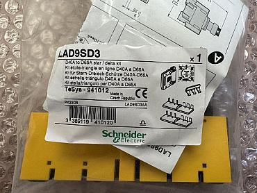 Find Quality Schneider Electric  LAD9SD3 TESYs 941012 Star Triangle Starter Mounting Kit NEW Products at CNC-Service.nl. Explore our diverse catalog of industrial solutions designed to enhance your processes and deliver reliable results.